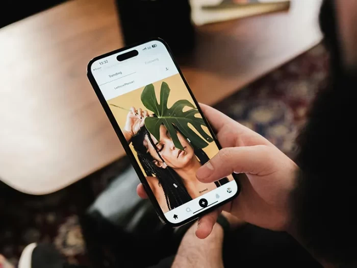 Puterea vizualului: cum imaginile și videoclipurile transformă marketingul digital
